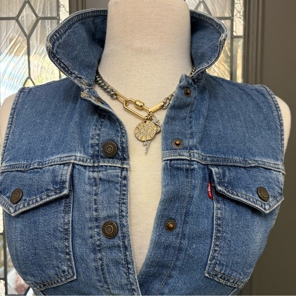 Levi's Classic Aubrey Sleeveless Denim Snap Front Collared Dress | Size Small - Picture 3 of 9